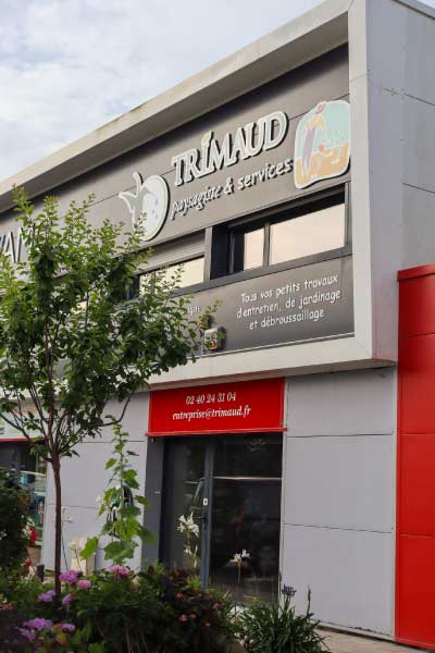 locaux-za-brais-saint-nazaire-trimaud-paysagiste Venez à notre rencontre dans nos locaux dans la ZA de Brais à Saint-Nazaire